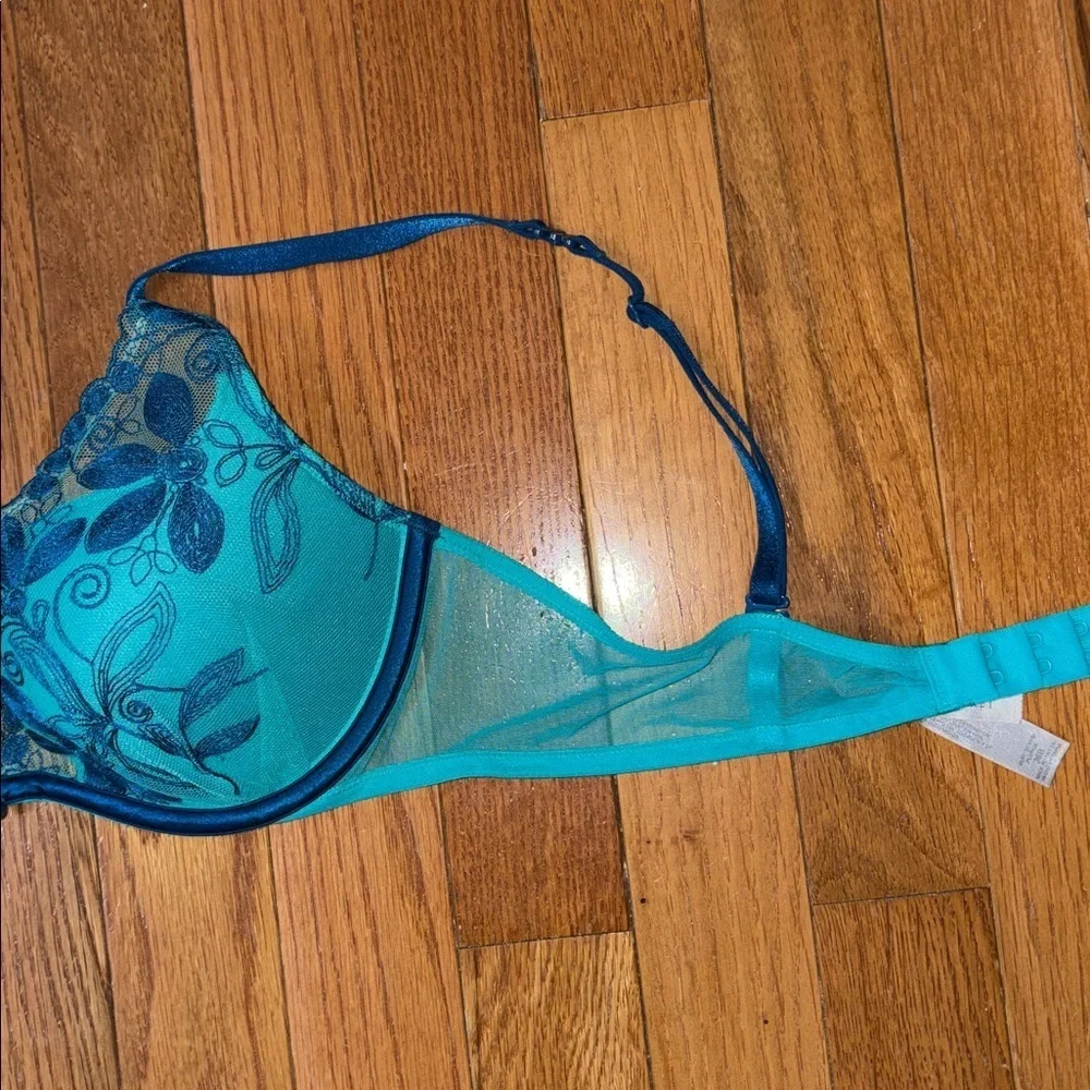 Victoria's Secret Very Sexy Plunge Teal Blue Lace Bra Size 36B Vintage